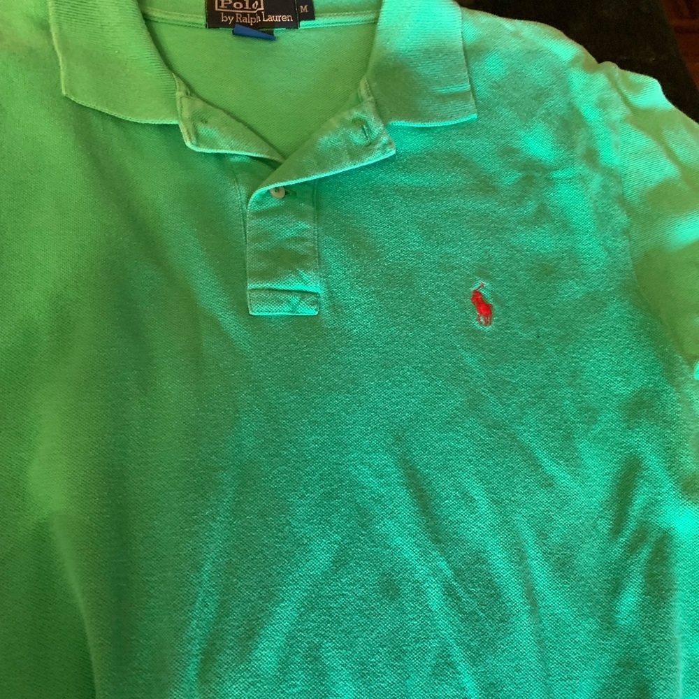 4 Hollister & Polo medium casual tops.